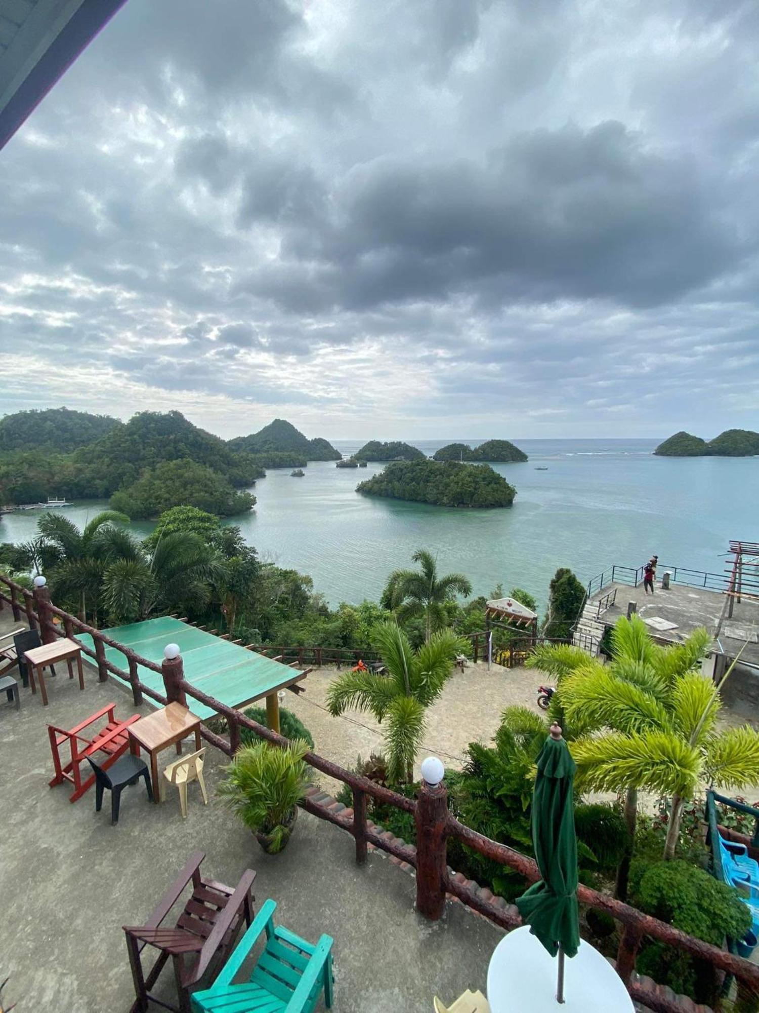 C View Resort Sipalay Exterior photo